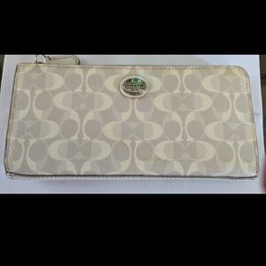 Coach Women's Zip Around Wallet